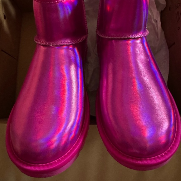 Ugg classic with iridescent - Picture 2 of 5